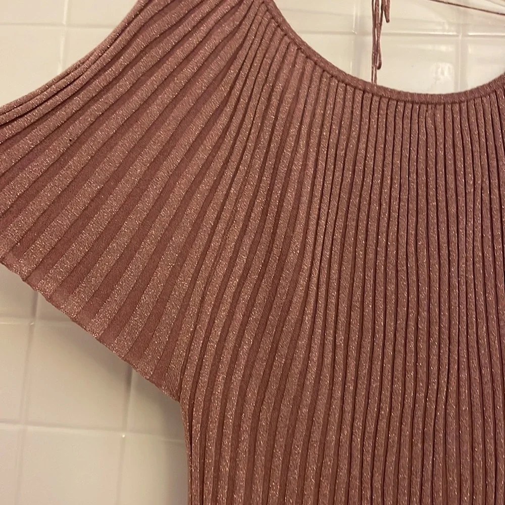 Younique splendid pleated, ribbed and elastic top. Batwing sleeves, size L. - Picture 11 of 16